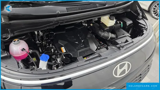 HYUNDAI STARIA L3.5 CARGO 3-SEATER