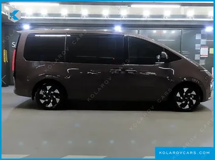 HYUNDAI STARIA L3.5 LOUNGE 7-SEATER