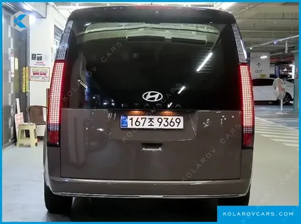 HYUNDAI STARIA L3.5 LOUNGE 7-SEATER