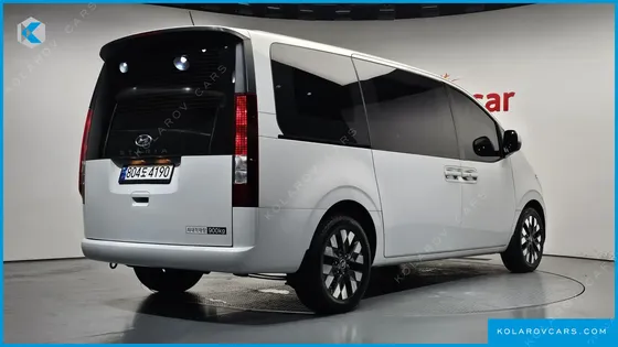 HYUNDAI STARIA CARGO 3-SEATER