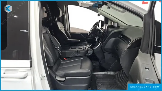 HYUNDAI STARIA CARGO 3-SEATER