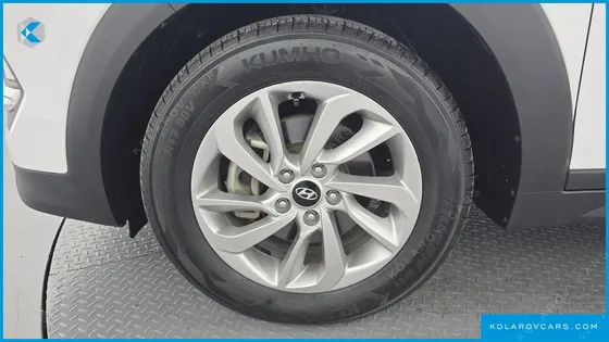 HYUNDAI TUCSON DIESEL 2.0 2WD
