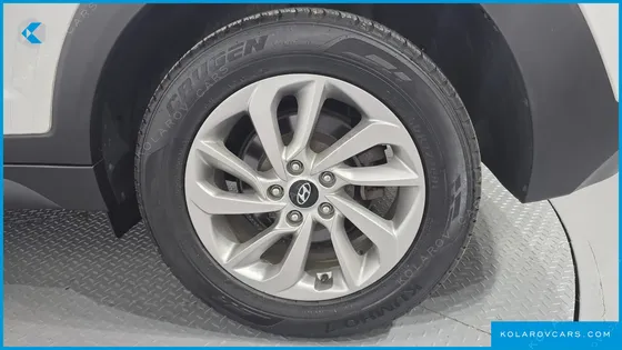 HYUNDAI TUCSON DIESEL 2.0 2WD