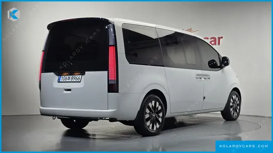 HYUNDAI STARIA HEV 1.6 LOUNGE 7-SEATER