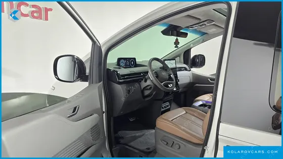 HYUNDAI STARIA HEV 1.6 LOUNGE 7-SEATER