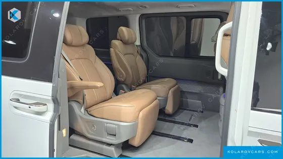 HYUNDAI STARIA HEV 1.6 LOUNGE 7-SEATER