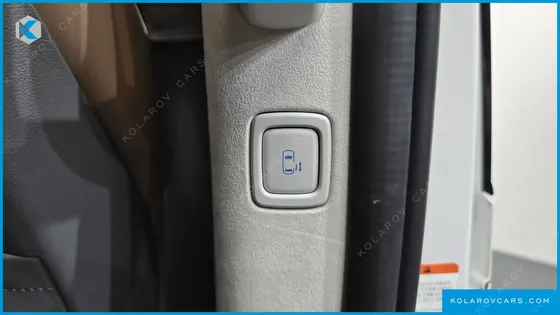 HYUNDAI STARIA HEV 1.6 LOUNGE 7-SEATER