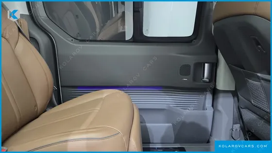 HYUNDAI STARIA HEV 1.6 LOUNGE 7-SEATER