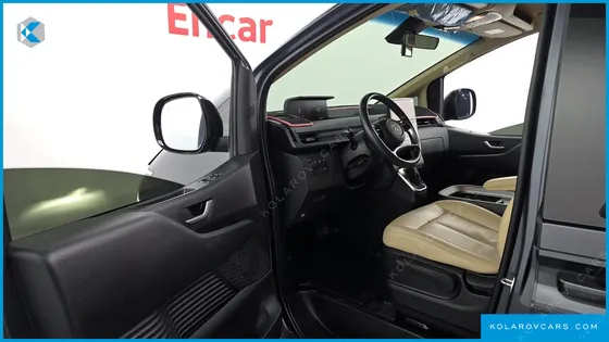 HYUNDAI STARIA CARGO 5-SEATER