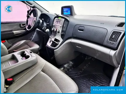 HYUNDAI STAREX GUARD CAR OF CHILDREN
