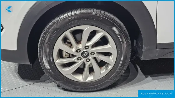 HYUNDAI TUCSON DIESEL 1.7 2WD