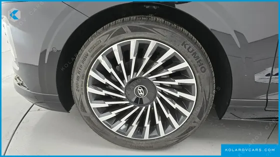 HYUNDAI GRANDEUR CALLIGRAPHY