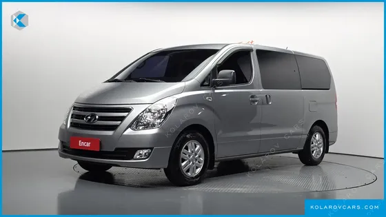 HYUNDAI STAREX 5-SEATER VAN