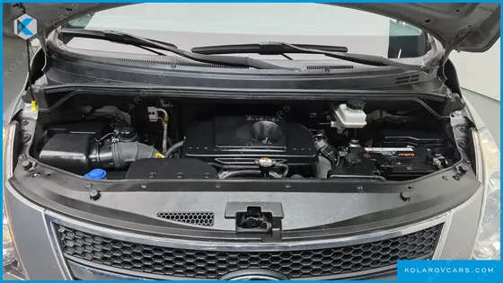 HYUNDAI STAREX 3-SEATER VAN