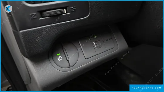 HYUNDAI STAREX 3-SEATER VAN
