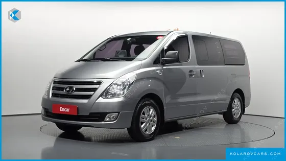 HYUNDAI STAREX 5-SEATER VAN