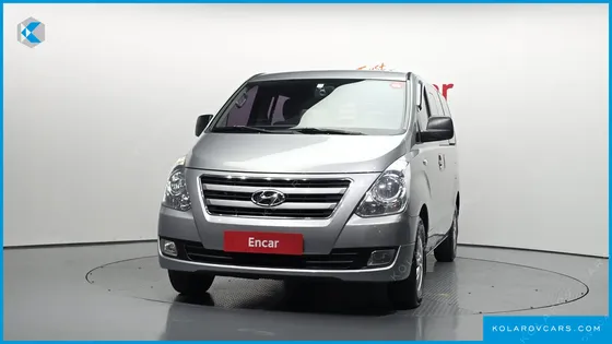 HYUNDAI STAREX 5-SEATER VAN