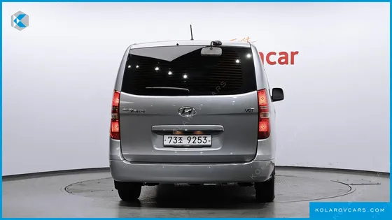 HYUNDAI STAREX 11-SEATER WAGON