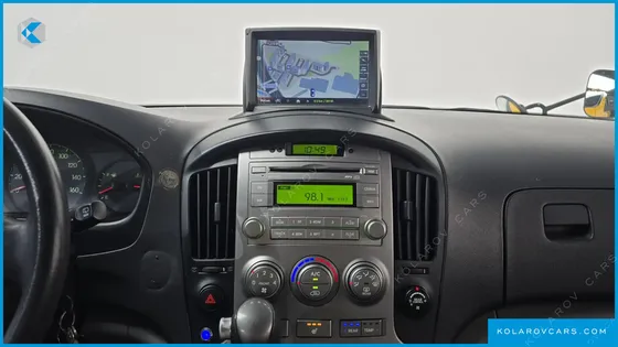 HYUNDAI STAREX GUARD CAR OF CHILDREN