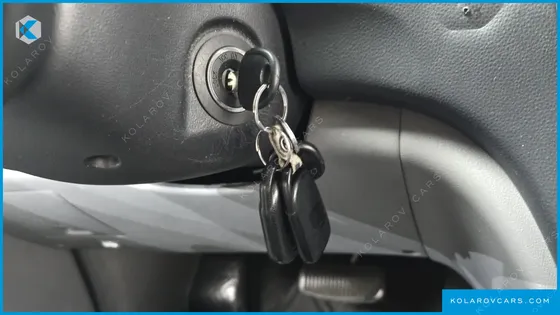 HYUNDAI STAREX GUARD CAR OF CHILDREN