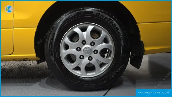 HYUNDAI STAREX GUARD CAR OF CHILDREN