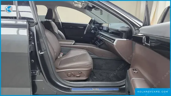 HYUNDAI GRANDEUR 2,5 GASOLINE 2WD