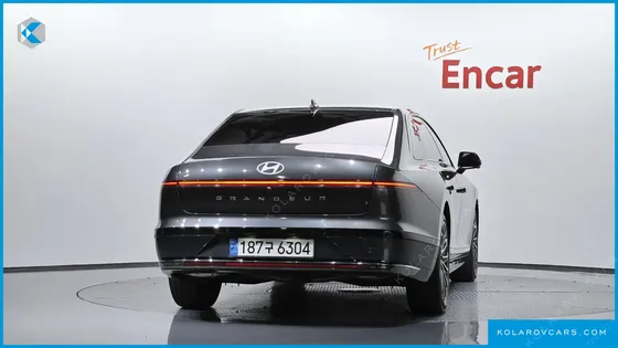 HYUNDAI GRANDEUR CALLIGRAPHY