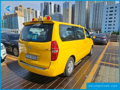 HYUNDAI STAREX GUARD CAR OF CHILDREN