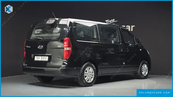 HYUNDAI STAREX 12-SEATER WAGON