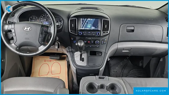 HYUNDAI STAREX 12-SEATER WAGON