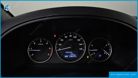 HYUNDAI STAREX 12-SEATER WAGON