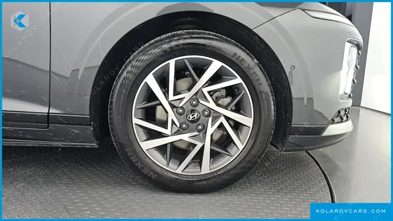 HYUNDAI GRANDEUR 2,5 GASOLINE 2WD