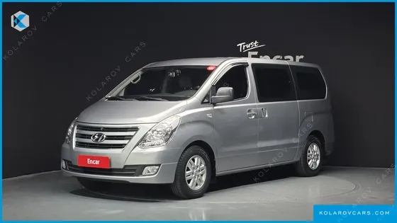 HYUNDAI STAREX 5-SEATER VAN