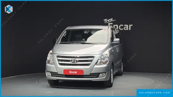 HYUNDAI STAREX 5-SEATER VAN