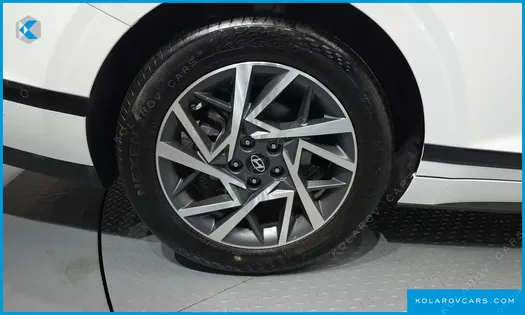 HYUNDAI GRANDEUR 2,5 GASOLINE 2WD