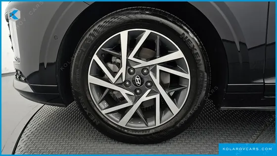 HYUNDAI GRANDEUR 2,5 GASOLINE 2WD