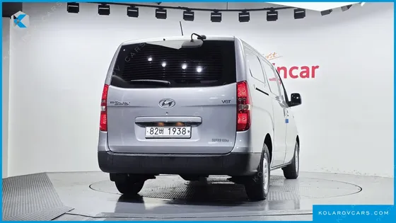 HYUNDAI STAREX 3-SEATER VAN