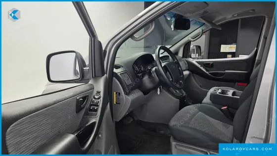 HYUNDAI STAREX 3-SEATER VAN