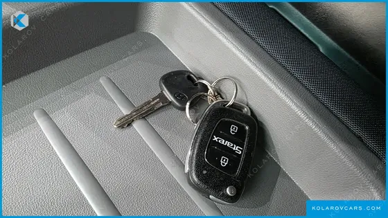 HYUNDAI STAREX 3-SEATER VAN