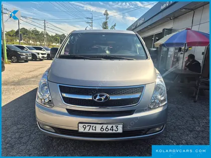 HYUNDAI STAREX 5-SEATER VAN
