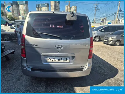 HYUNDAI STAREX 5-SEATER VAN