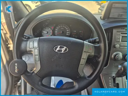 HYUNDAI STAREX 3-SEATER VAN