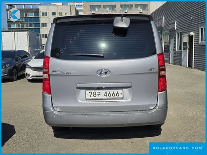 HYUNDAI STAREX 12-SEATER WAGON