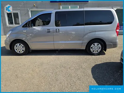 HYUNDAI STAREX 12-SEATER WAGON