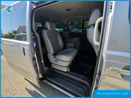 HYUNDAI STAREX 12-SEATER WAGON