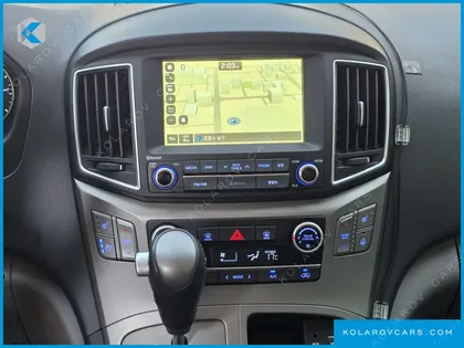 HYUNDAI STAREX 12-SEATER WAGON