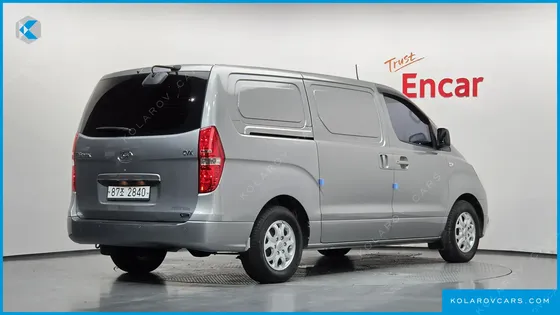 HYUNDAI STAREX 3-SEATER VAN