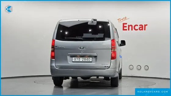 HYUNDAI STAREX 3-SEATER VAN