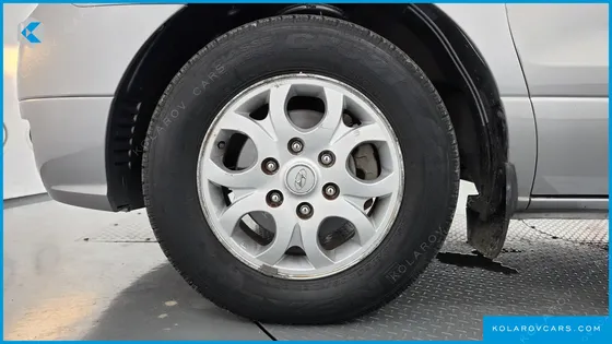 HYUNDAI STAREX 3-SEATER VAN