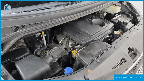 HYUNDAI STAREX 3-SEATER VAN